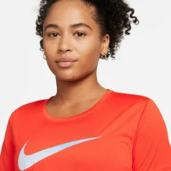 Online Nike One Dri-FIT Swoosh hardloopshirt dames red