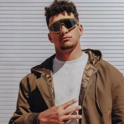 Hot Oakley Latch Panel zonnebril gold grass