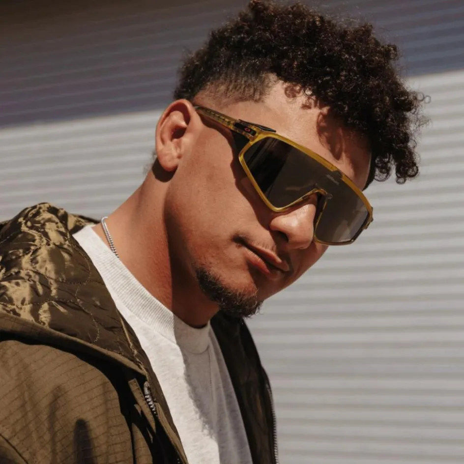 Hot Oakley Latch Panel zonnebril gold grass