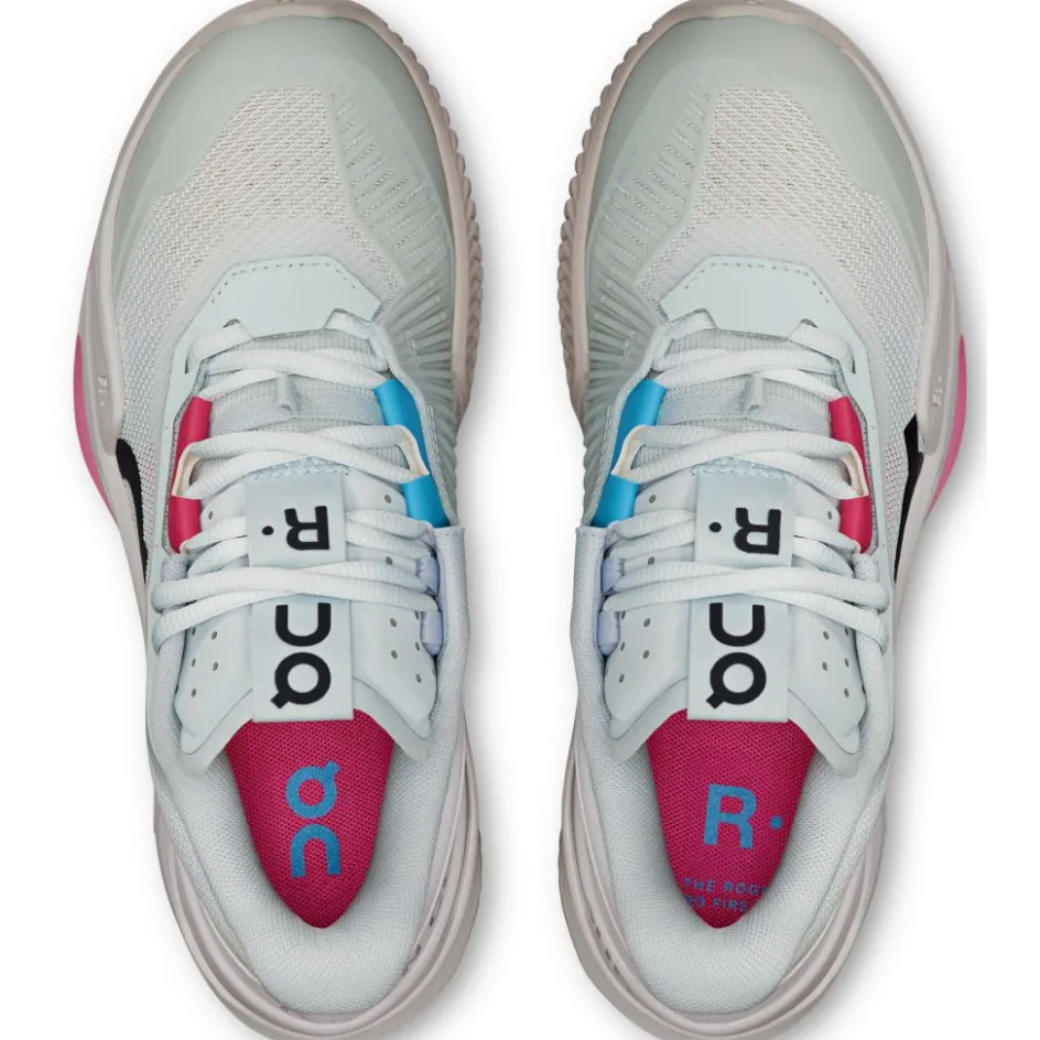 On THE ROGER Pro Fire Clay tennisschoenen dames arctic pink