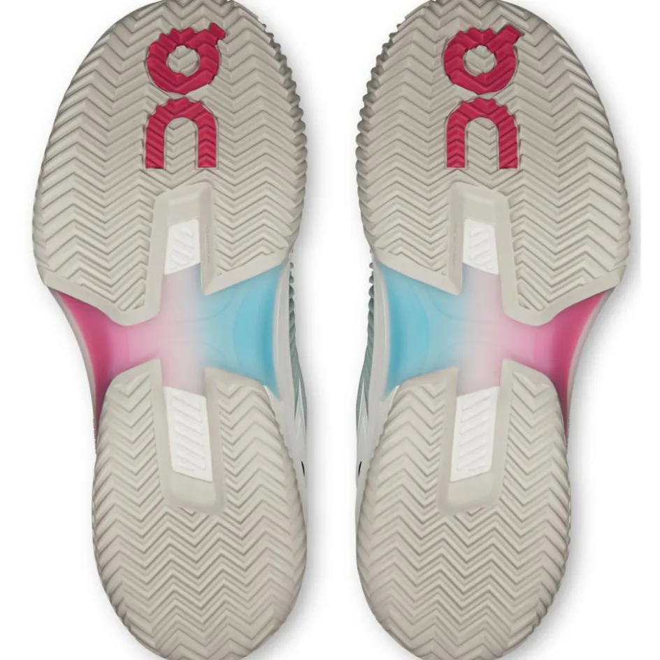 On THE ROGER Pro Fire Clay tennisschoenen dames arctic pink