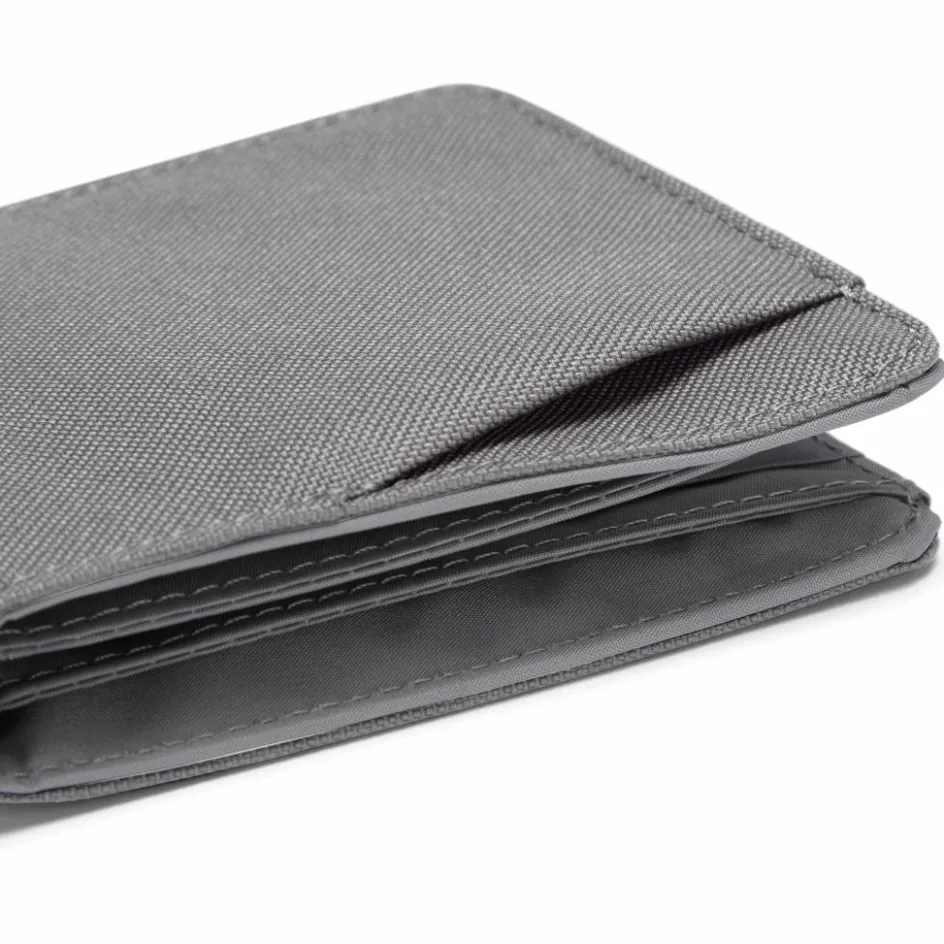 New PacSafe RFIDsafe Bifold portemonnee stone