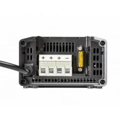 Victron Energy  Blue Smart IP22 12V/20A acculader met 3 uitgangen