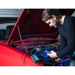 Online Victron Energy  Blue Smart IP65 12V/7A acculader met 1 uitgang